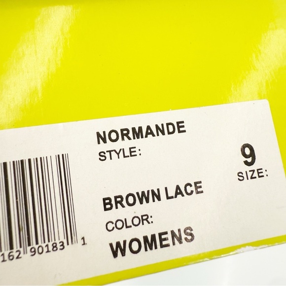 NWT Very Volatile Normande Brown Lace Slip-On Sneakers, Size 9 - Picture 7 of 8